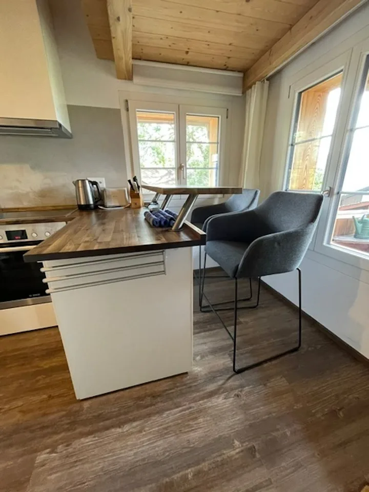 1½ ZI-WOHNUNG IN AESCHLEN OB GUNTEN (BE), MÖBLIERT, TEMPORÄR – foto 4 di 9
