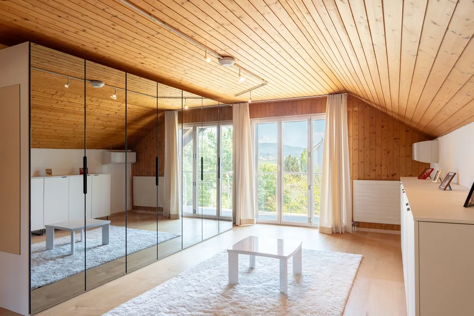 Freistehendes & grosszügiges Einfamilienhaus mit grossem Garten – Foto 16 von 19