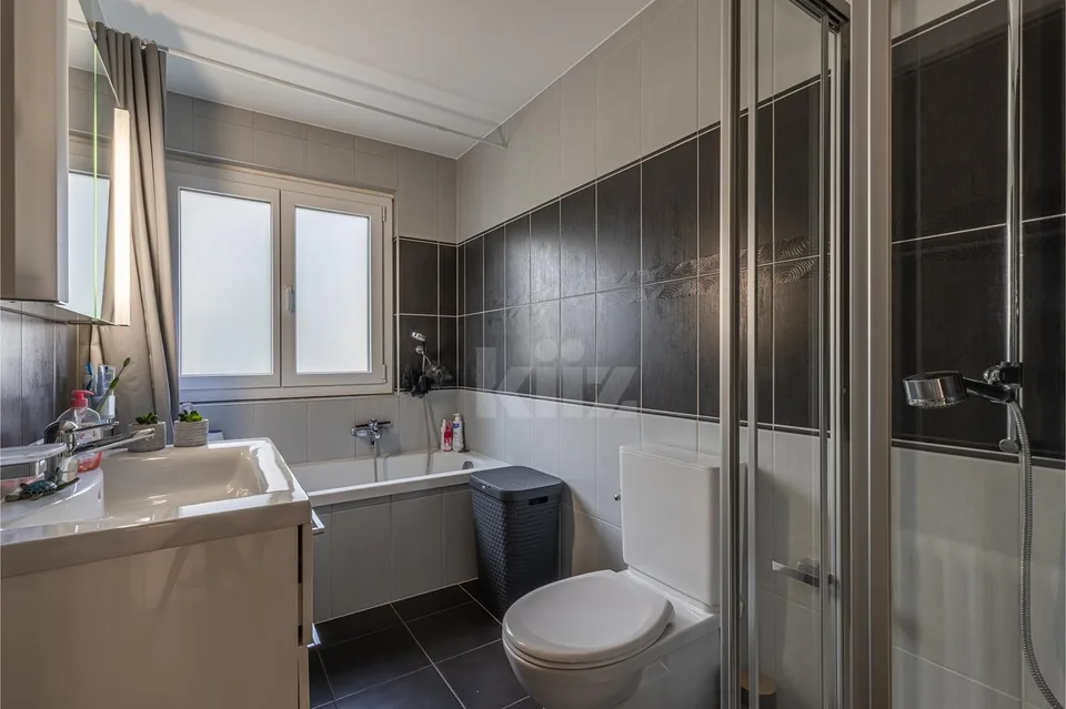 Bel appartement traversant avec balcon et vue dégagée – photo 7 sur 13