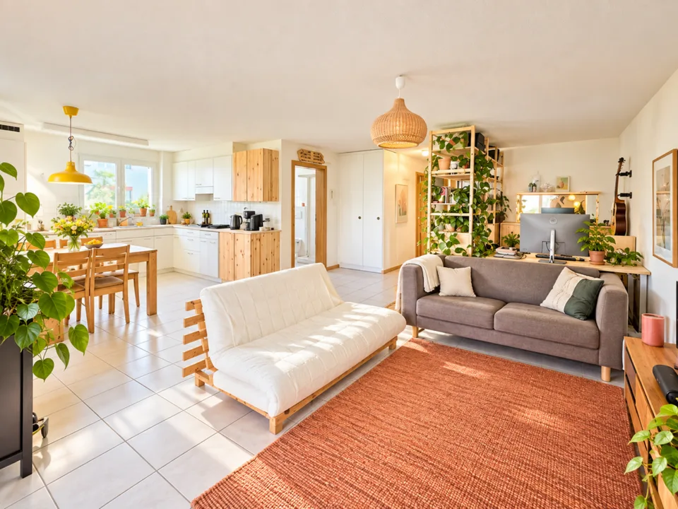Vivre avec jardin ! Lumineux appartement de 2,5 pièces avec beaucoup de sensation de vie – photo 3 sur 8