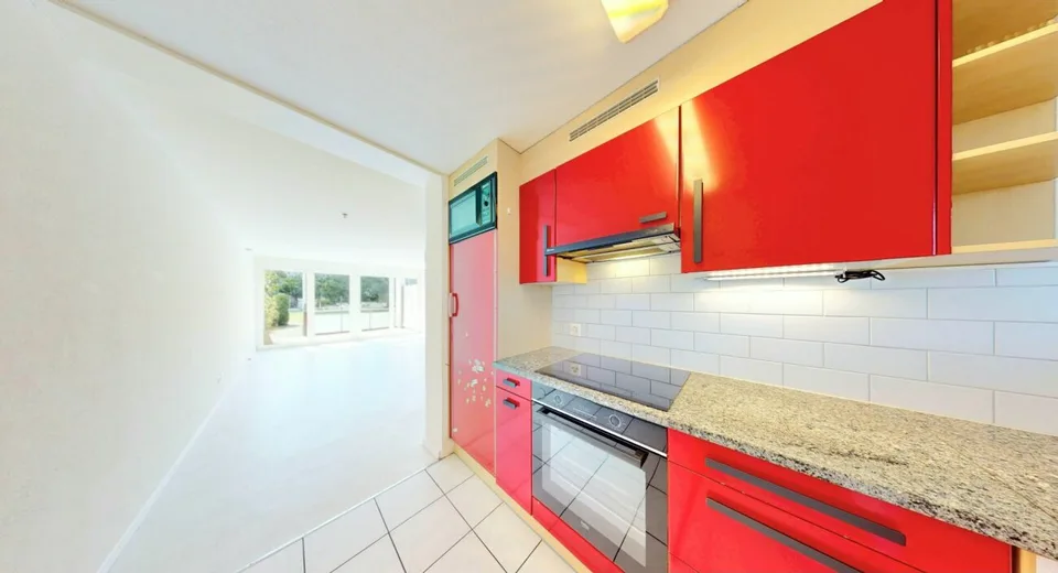 Wohnen auf zwei Ebenen! Charmante 3.5 Zimmer Maisonette mit Blick ins Grüne – Foto 5 von 16