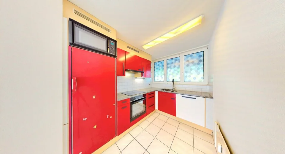 Wohnen auf zwei Ebenen! Charmante 3.5 Zimmer Maisonette mit Blick ins Grüne – Foto 6 von 16