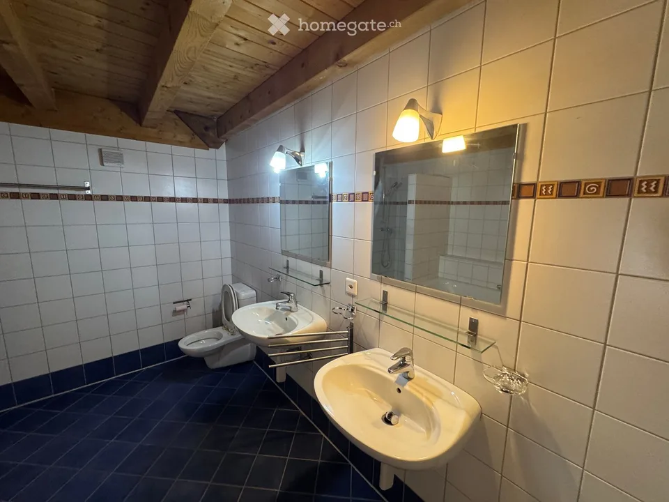 Schönes Doppelhaus von 180 m² mit Garten – Foto 13 von 16