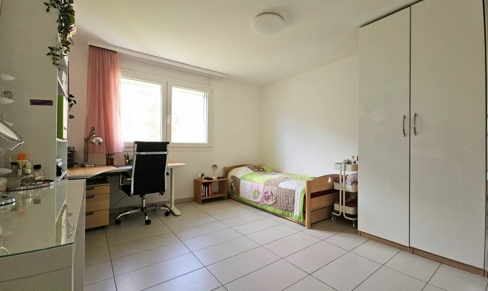 Spacious 5.5-room single-family house in Osogna – photo 13 of 18