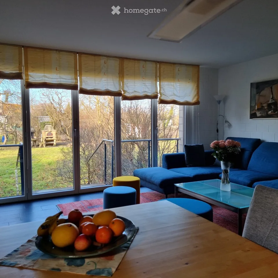 Grosszügiges, ruhig gelegenes Eckhaus, 6,5 Zimmer + Gallerie + Bastelzimmer. Grosser Garten – Foto 6 von 14