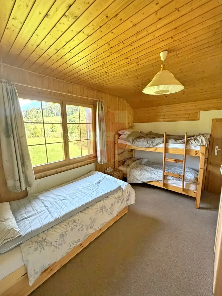 Charmantes 2.5-Zimmer-Dachwohnung in Les Mosses mit außergewöhnlicher Aussicht – Foto 11 von 13