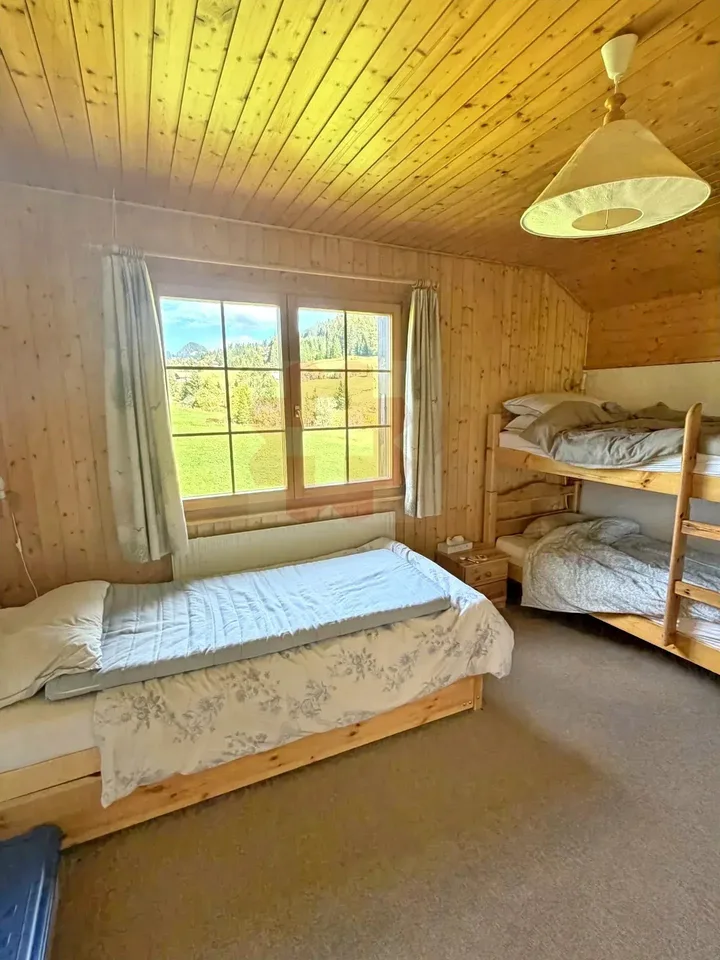 Charmantes 2.5-Zimmer-Dachwohnung in Les Mosses mit außergewöhnlicher Aussicht – Foto 10 von 13
