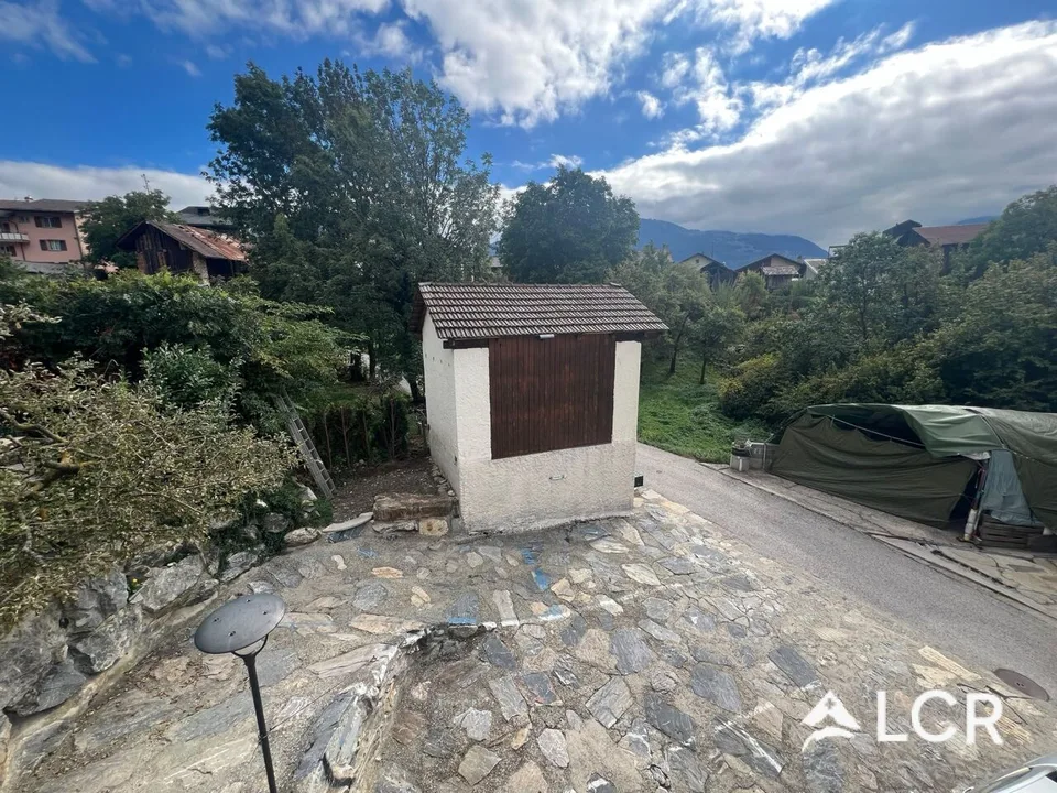 Bello appartamento atipico a Saviese / 3 camere da letto / 1 bagno / 1 balcone / 3 posti auto / 1 casotto – foto 8 di 11
