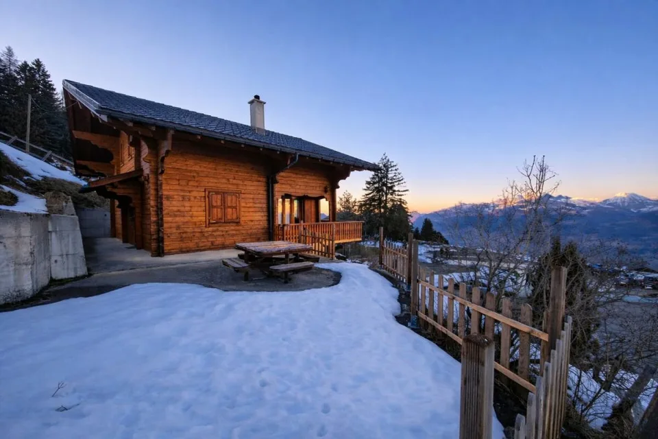 Authentisches Chalet in Les Giettes – Foto 3 von 17
