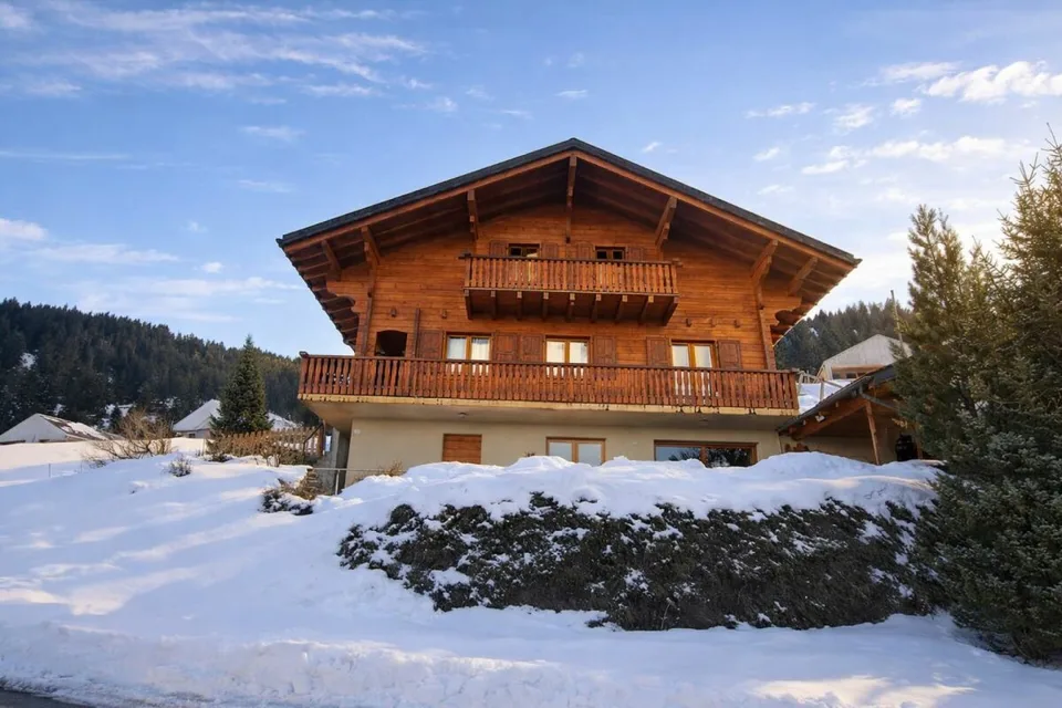 Authentisches Chalet in Les Giettes – Foto 2 von 17
