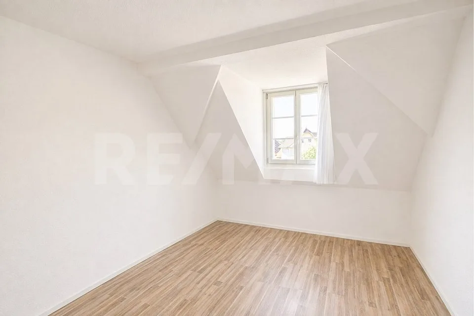 Casa di tre famiglie: utilizza l'appartamento maisonnette tu stesso e trarre profitto da due appartamenti affittati! – foto 9 di 13
