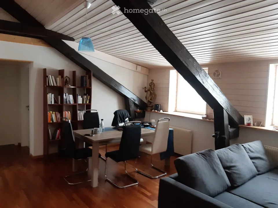 Große 4,5-Zimmer-Wohnung mit 155 m2 in der Vallée de Joux zu vermieten – Foto 3 von 5