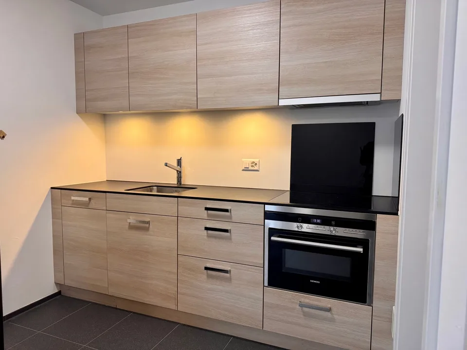 Parterrewohnung / Einliegerwohnung mit grossem Sitzplatz, Nähe Bahnhof – Foto 5 von 11