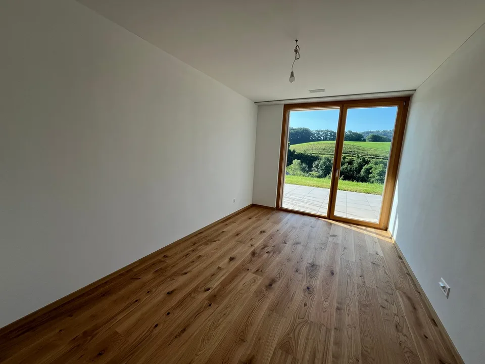 Appartement moderne de 4,5 pièces avec grande terrasse – photo 9 sur 11