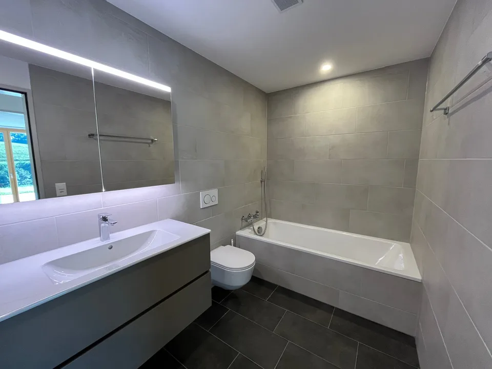 Appartement moderne de 4,5 pièces avec grande terrasse – photo 5 sur 11