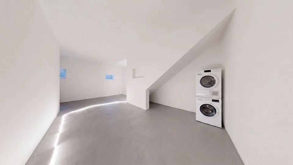 Appartement de jardin moderne 5.5 pièces avec chambre principale, salle de bain en suite, loggia & balcon – photo 14 sur 20