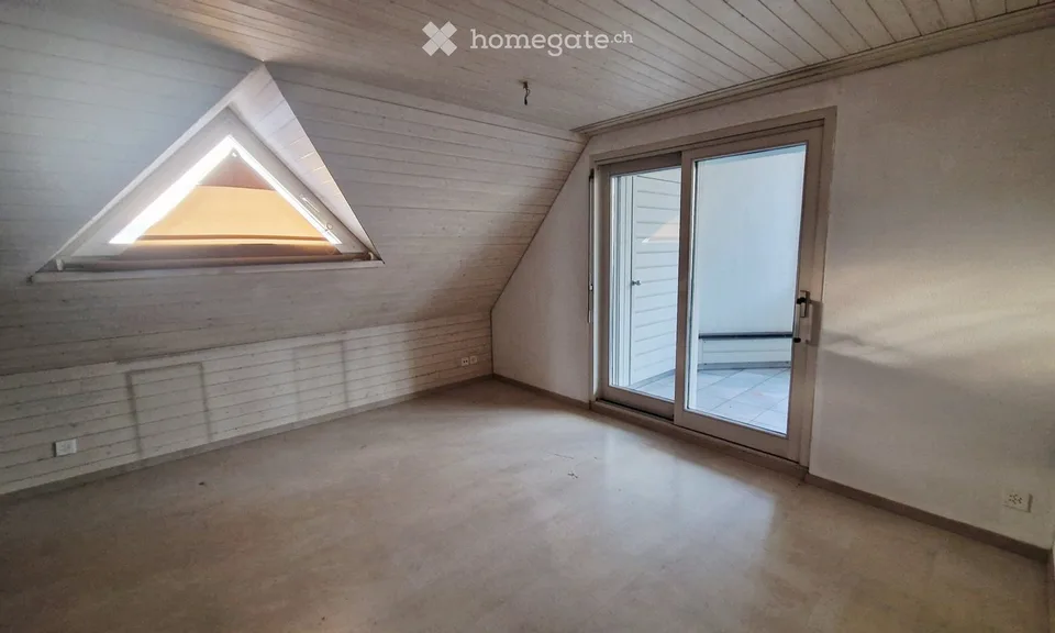 Spezielle Dachgeschosswohnung zu vermieten – Foto 2 von 8