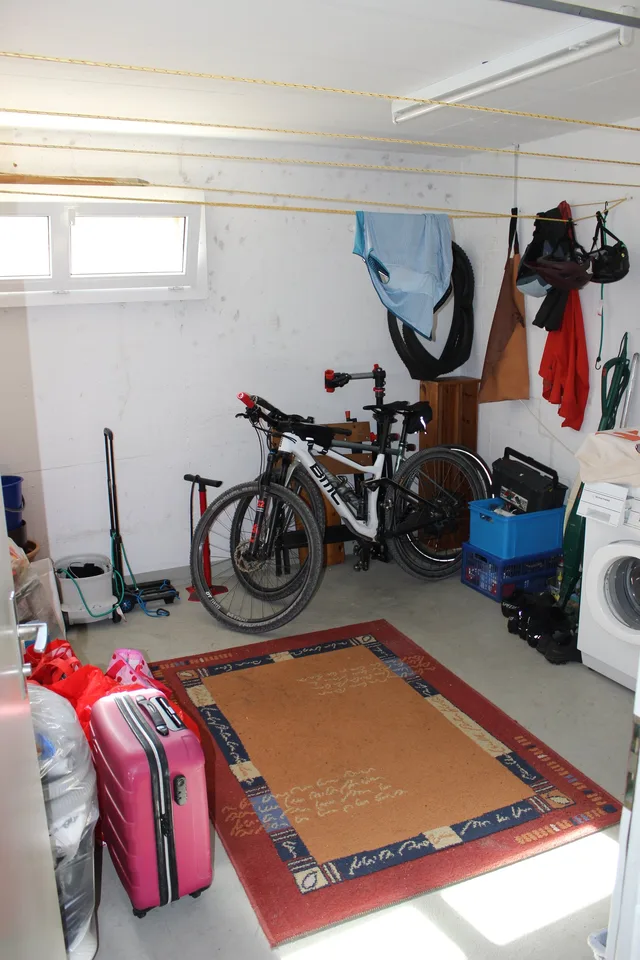 Appartement maisonnette 4,5 pièces, rénové et avec une vue merveilleuse – photo 15 sur 17