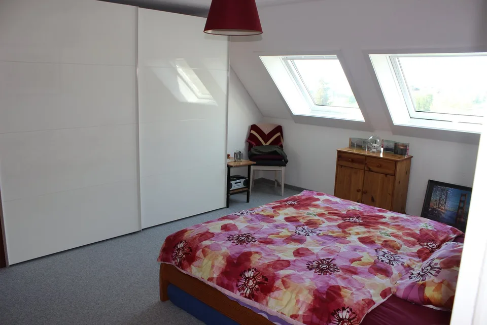 Appartement maisonnette 4,5 pièces, rénové et avec une vue merveilleuse – photo 12 sur 17