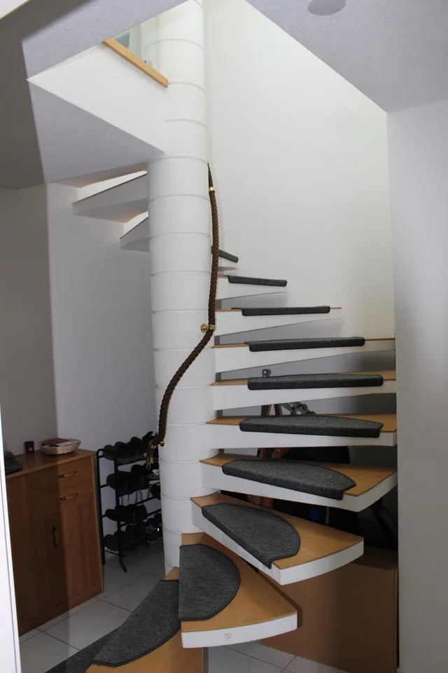 Appartement maisonnette 4,5 pièces, rénové et avec une vue merveilleuse – photo 10 sur 17