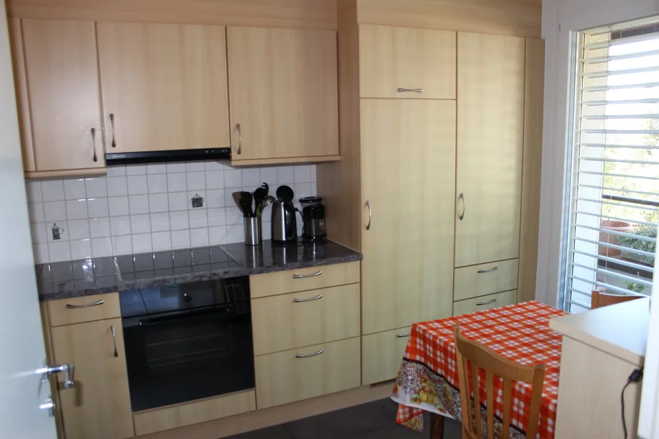 Appartement maisonnette 4,5 pièces, rénové et avec une vue merveilleuse – photo 6 sur 17