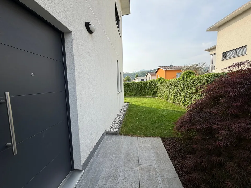 Villa unifamiliale moderne de 5,5 pièces avec jardin – photo 2 sur 26