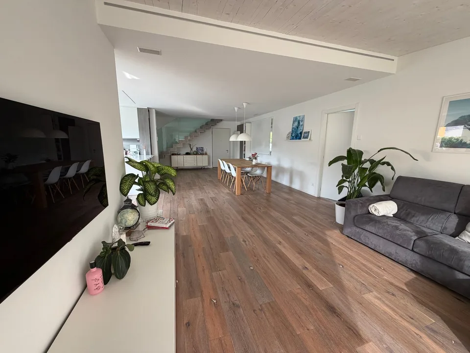Villa unifamiliale moderne de 5,5 pièces avec jardin – photo 8 sur 26