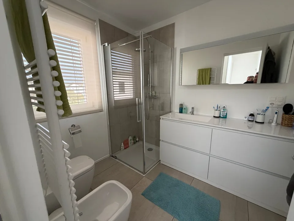 Villa unifamiliale moderne de 5,5 pièces avec jardin – photo 17 sur 26