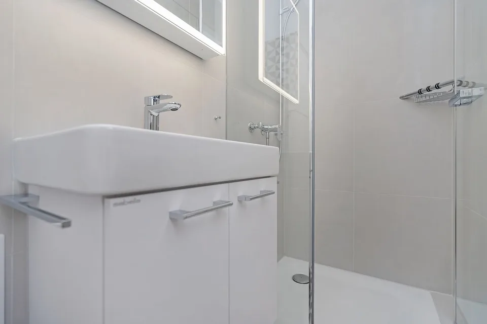 Hochwertige, topmoderne Wohnung im traditionsreichen Landhaus Dennigkofen – Foto 16 von 24
