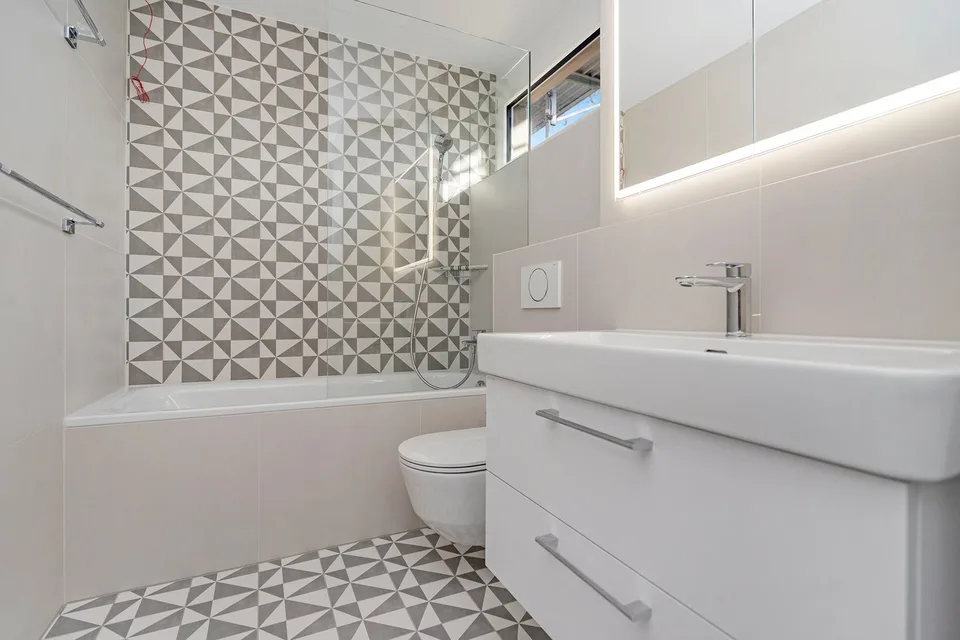 Hochwertige, topmoderne Wohnung im traditionsreichen Landhaus Dennigkofen – Foto 15 von 24