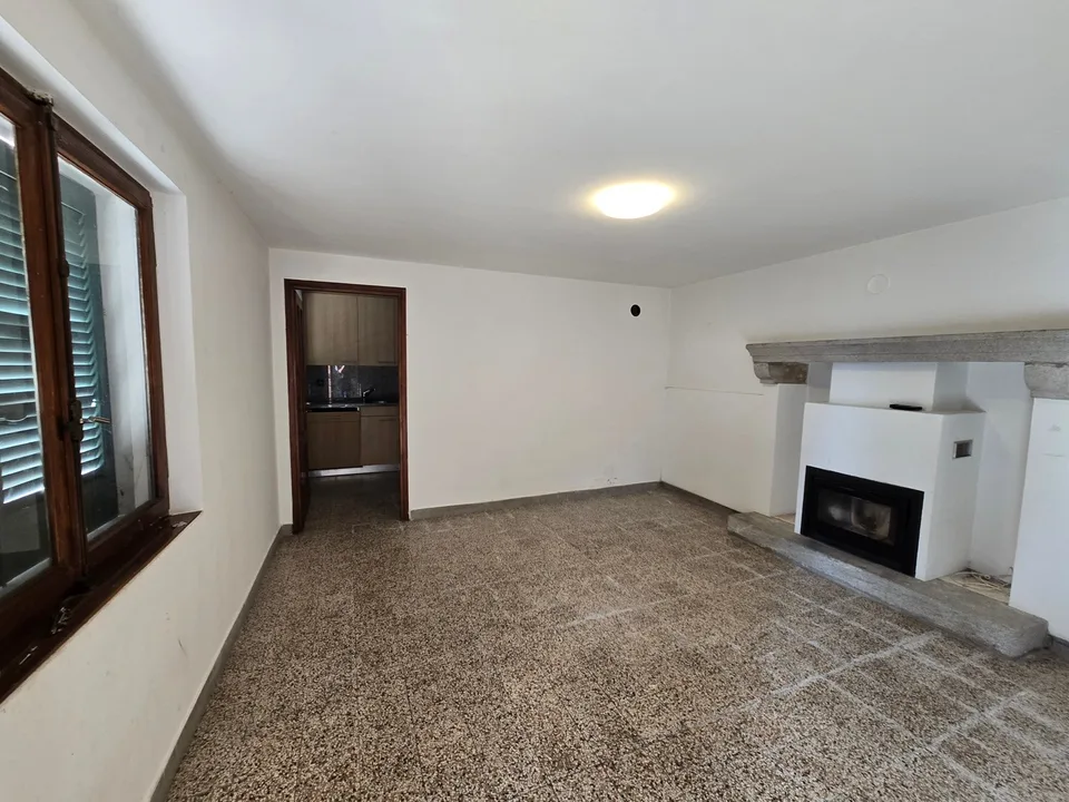 Grande proprietà con vista lago panoramica e terreno edificabile – Foto 8 von 24