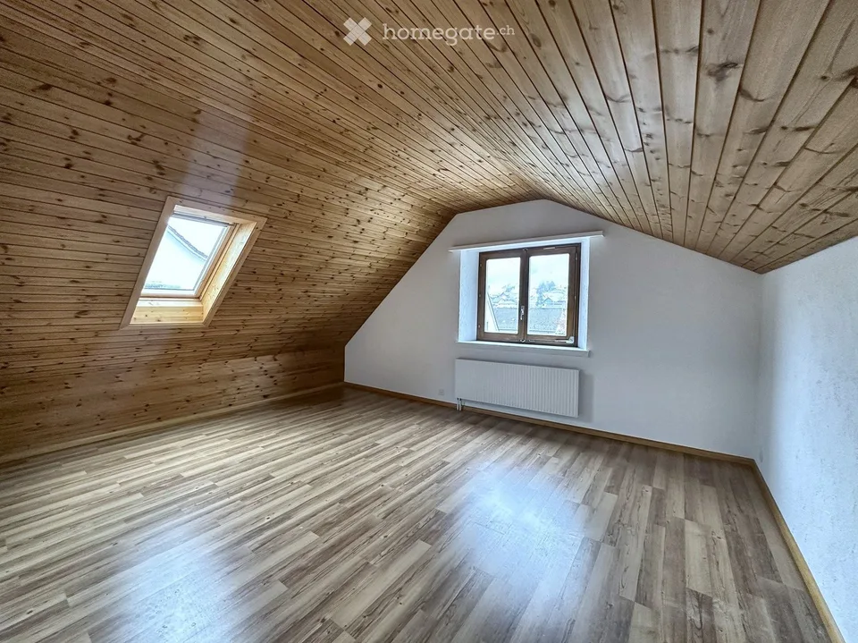 102 m² Maisonette 3½ Zi, CHF 1'490 inkl. NK, 9 Min. Olten – Foto 3 von 14
