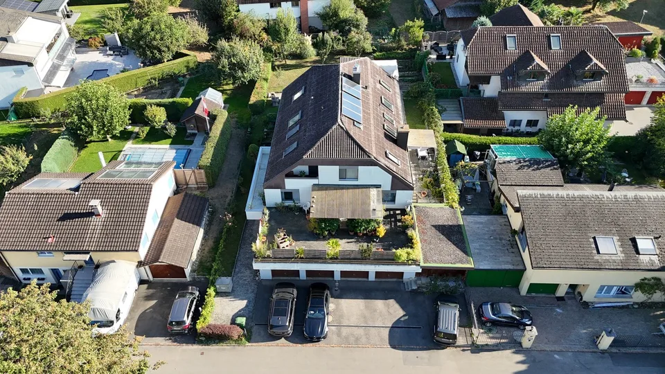 Well-maintained multi-family house with 3 residential units and rental increase potential in Oberrüti – photo 2 of 8