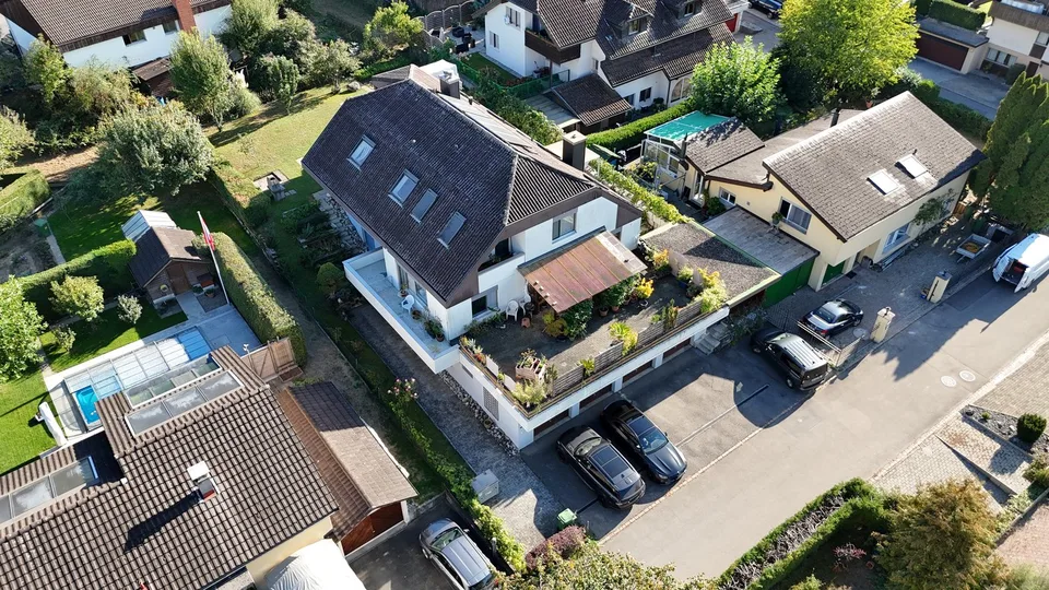Well-maintained multi-family house with 3 residential units and rental increase potential in Oberrüti – photo 3 of 8