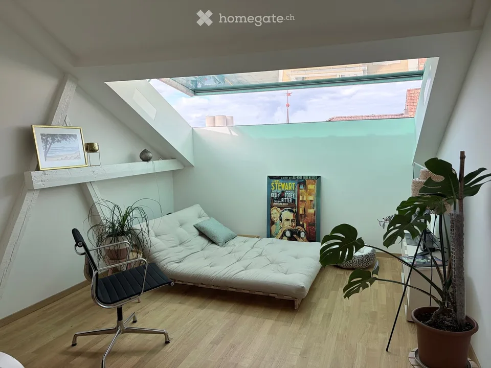 Appartamento mansardato luminoso 2.5 locali con ampio balcone – foto 2 di 5