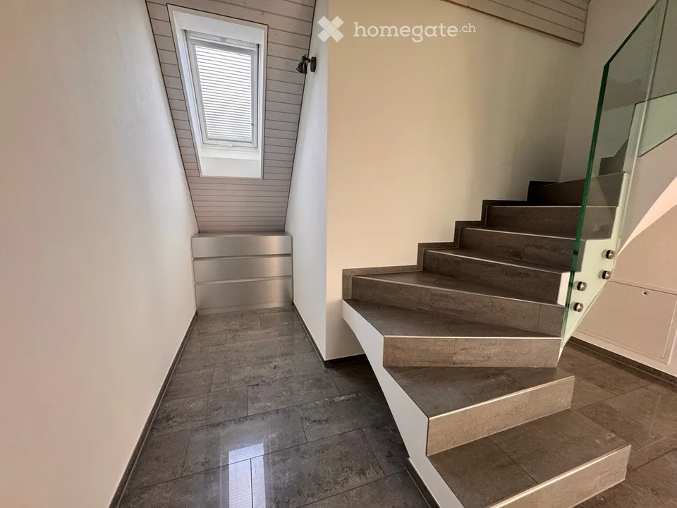 Grosszügige 4.5 Zimmer Maisonette Dachwohnung – 151 m², 2 Balkone & viel Tageslicht – Foto 4 von 30