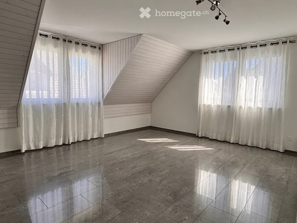 Grosszügige 4.5 Zimmer Maisonette Dachwohnung – 151 m², 2 Balkone & viel Tageslicht – Foto 8 von 30