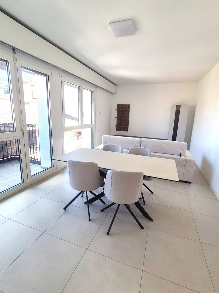 Wohnung 3.5 Zimmer Eingerichtet und komplett renoviert – Foto 2 von 8