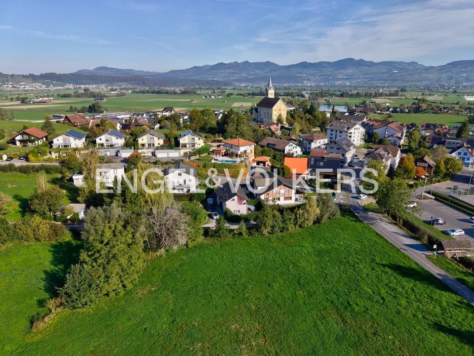 Opportunità unica: casa residenziale con parcelle di costruzione separata in una posizione molto richiesta – foto 2 di 8