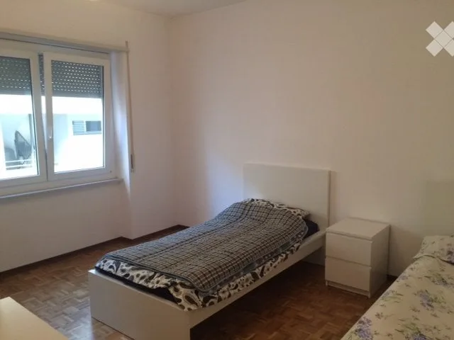 Suche Nachmieter - 3,5 Zimmer Chiasso Zentrum mit Balkon – Foto 3 von 5