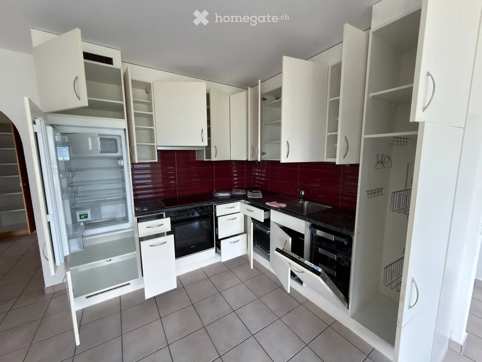 Ich suche Mitbewohner/in - Apartment mit Seeblick in Riazzino/Lavertezzo – Foto 2 von 4