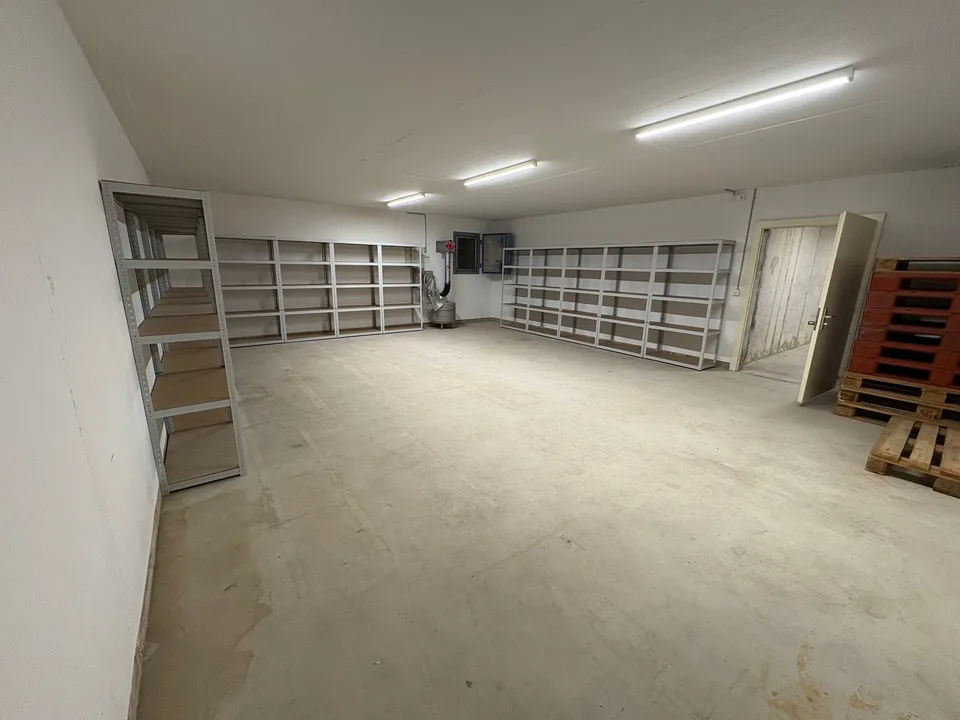 Vielseitiger Gewerberaum mit Atelier-Charakter in Eschenz – Foto 2 von 8