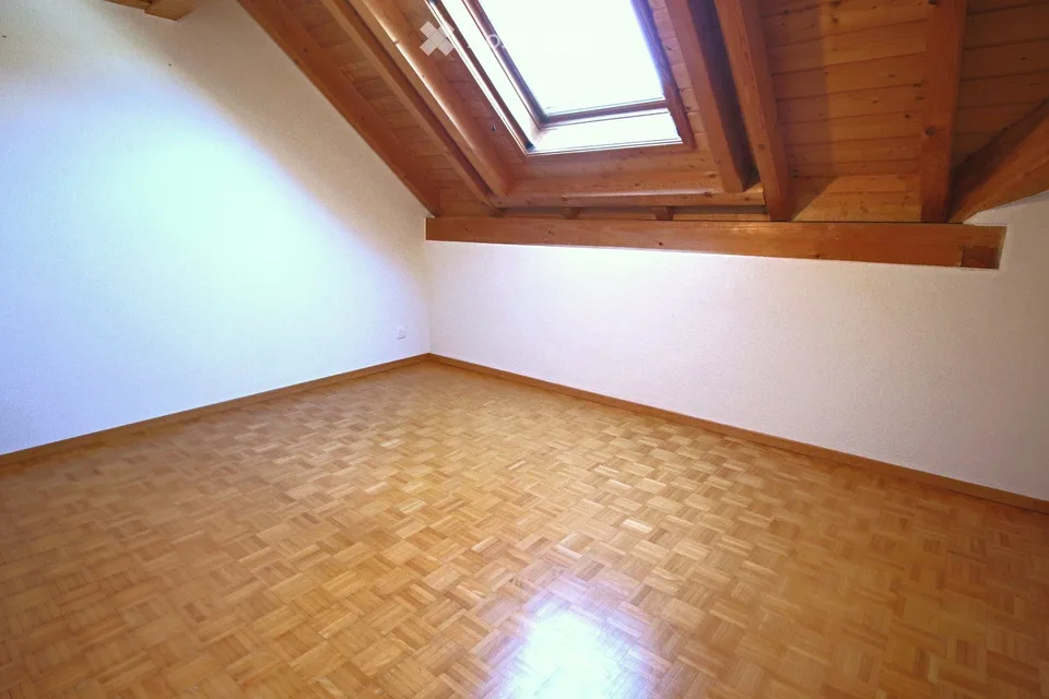 Charmante maisonnette 6,5 pièces avec galerie, balcon et belle vue à Gebertingen – photo 9 sur 12