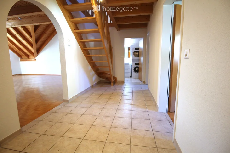 Charmante maisonnette 6,5 pièces avec galerie, balcon et belle vue à Gebertingen – photo 5 sur 12