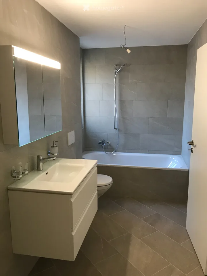 Modernes 3.5-Zimmer-Apartment im Herzen von Airolo – Foto 5 von 5