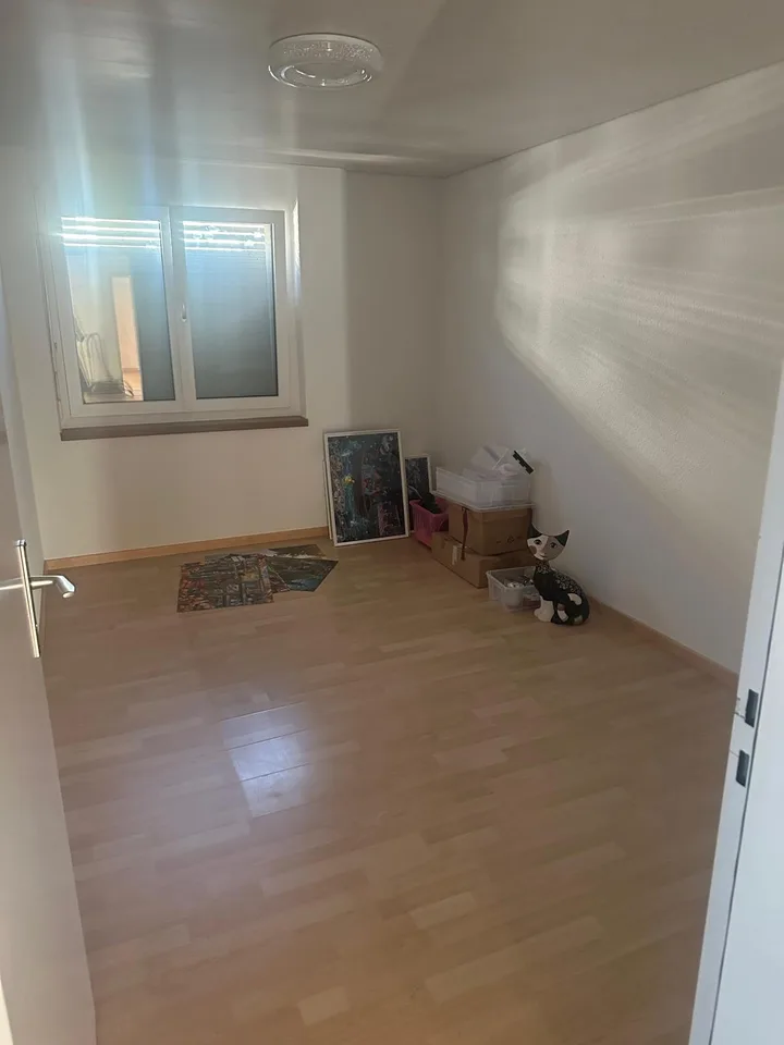 Helle 4.5-Zimmer-Wohnung mit Balkon und Lift in Reiden – Foto 2 von 10