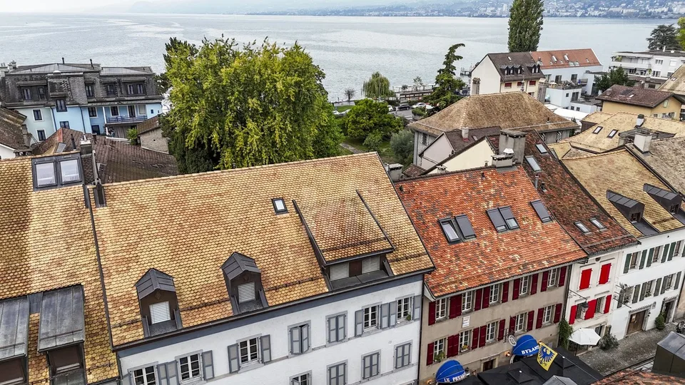 Charmanter Duplex mit schöner Terrasse und Seeblick – Foto 11 von 13