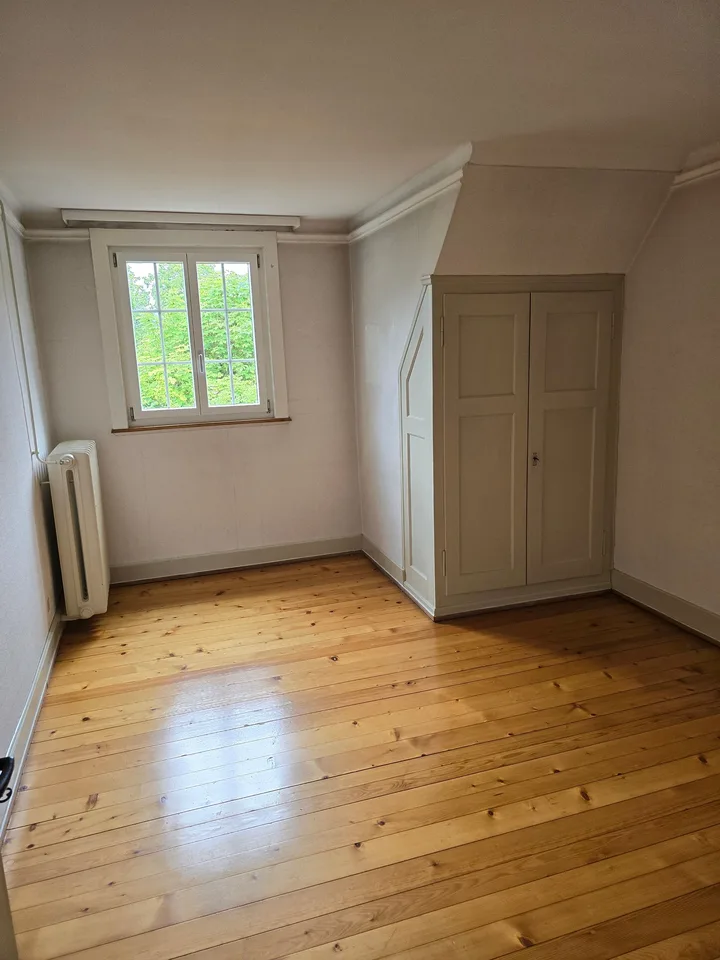 Charmante Altbau-Maisonettewohnung in einer Villa – Foto 9 von 22