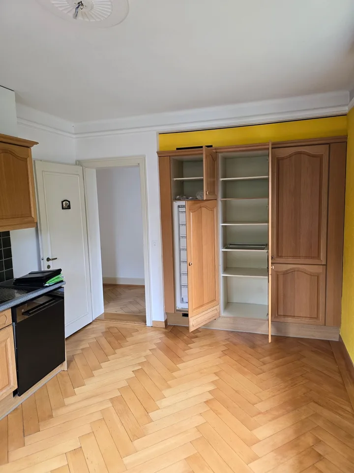 Charmante Altbau-Maisonettewohnung in einer Villa – Foto 4 von 22
