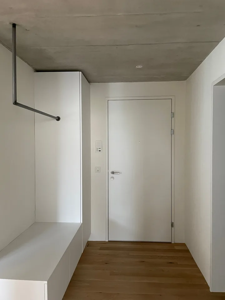 Grosszügige moderne 2.5-Zimmerwohnung – Foto 3 von 14